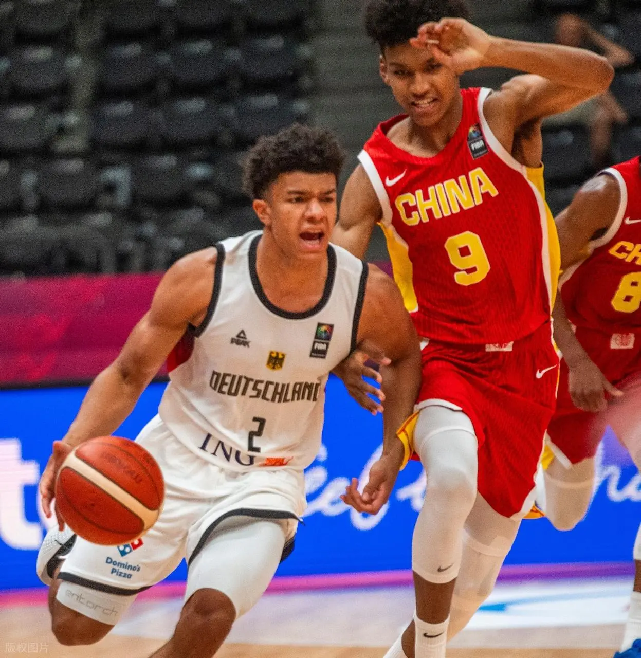 包含中超集结日再迎强敌，深圳男篮临场应变，主帅态度——目标明确，球探报告显示潜力的词条